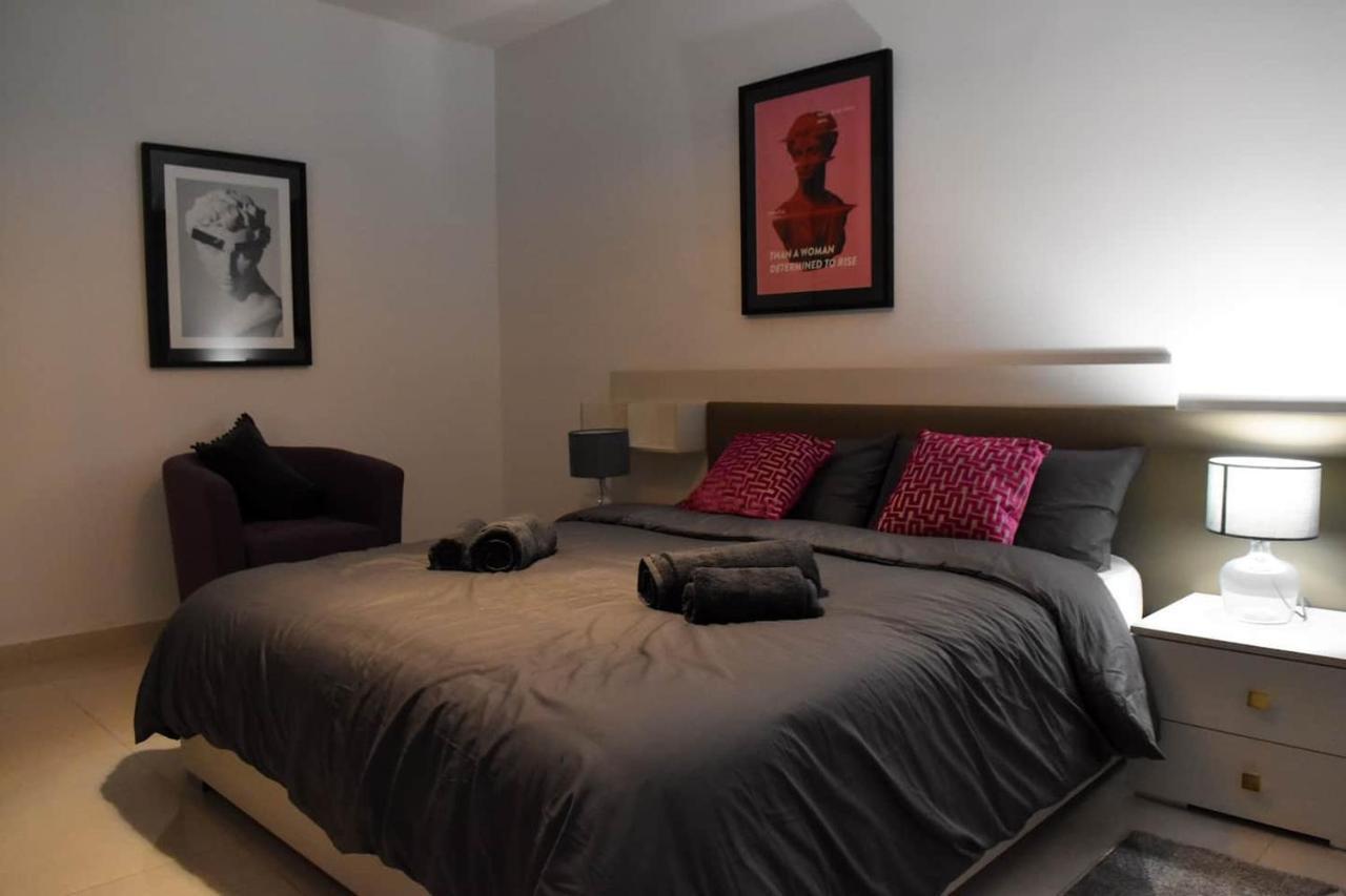 Voguish 3 Bedroom Apartment Сейнт Полс Бей Екстериор снимка